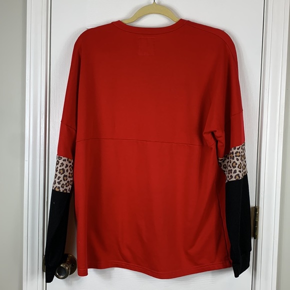 Tees2urdoor red long sleeved sweatshirt with a black/animal print stripe size sm - Picture 5 of 6